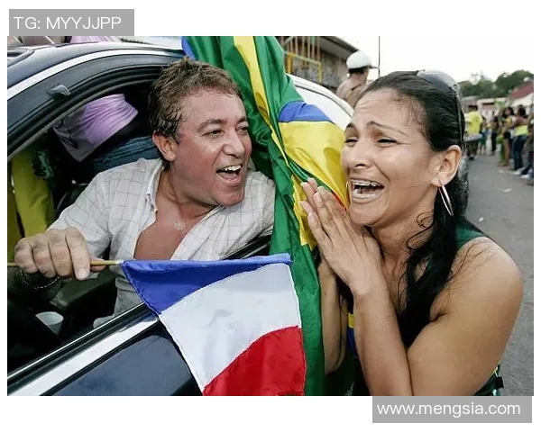 足球界的伪装艺术那些看似平凡却极具魅力的球员与比赛瞬间